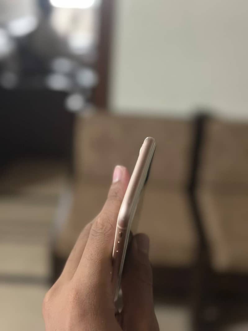 Apple iPhone 8 5