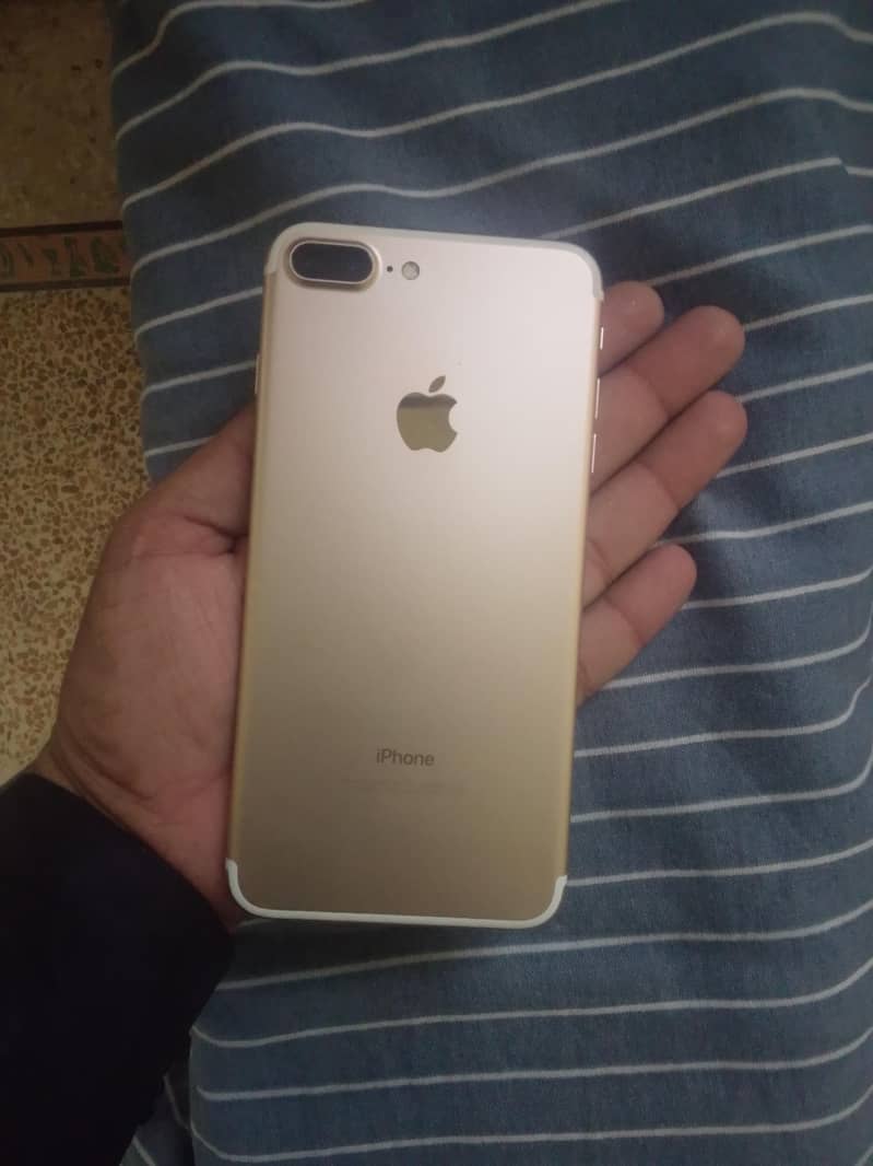 Apple iPhone 7 Plus 4