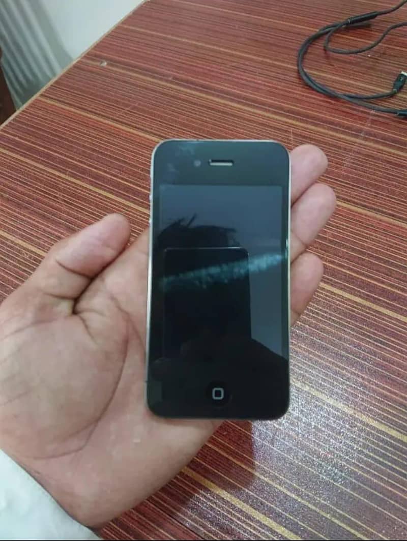 Apple iPhone 4 1