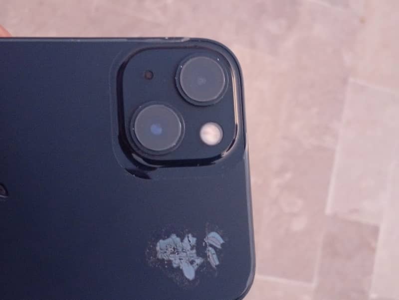 Apple iPhone 13 4