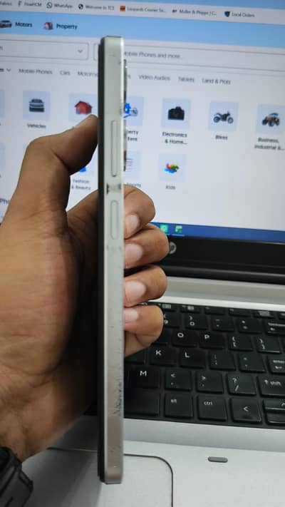 Infinix Hot 30 Play