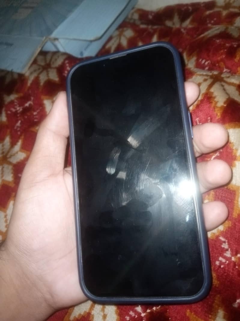 Apple iPhone 13 1