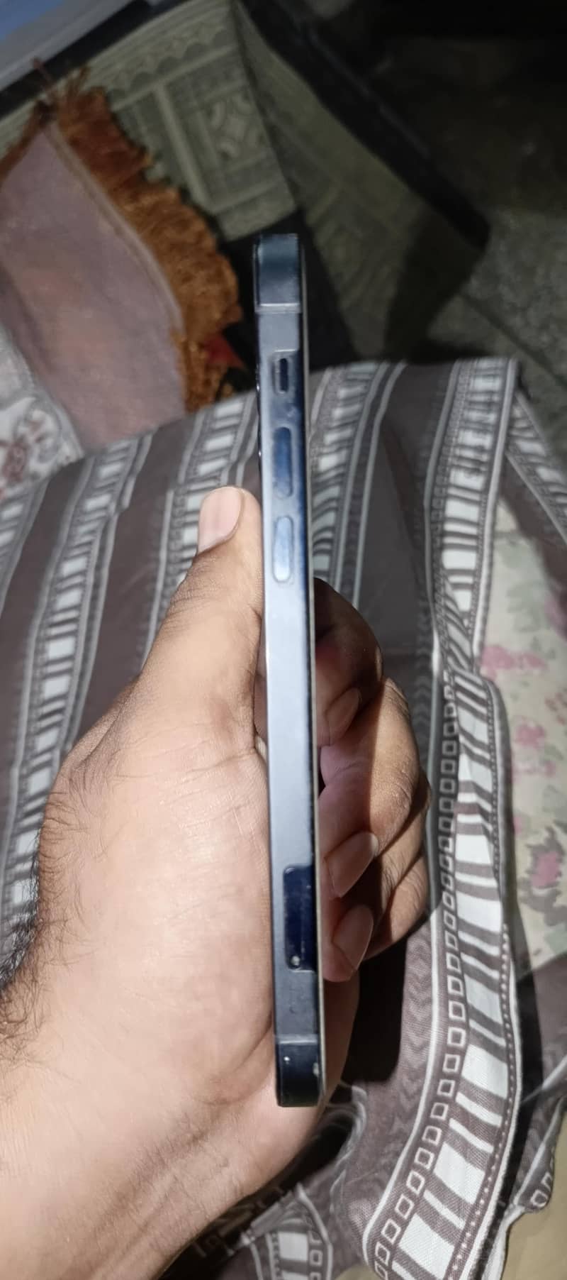 Apple iPhone 12 3