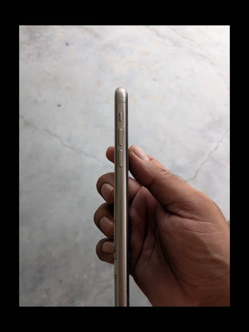 Apple iPhone 11 Pro Max 7