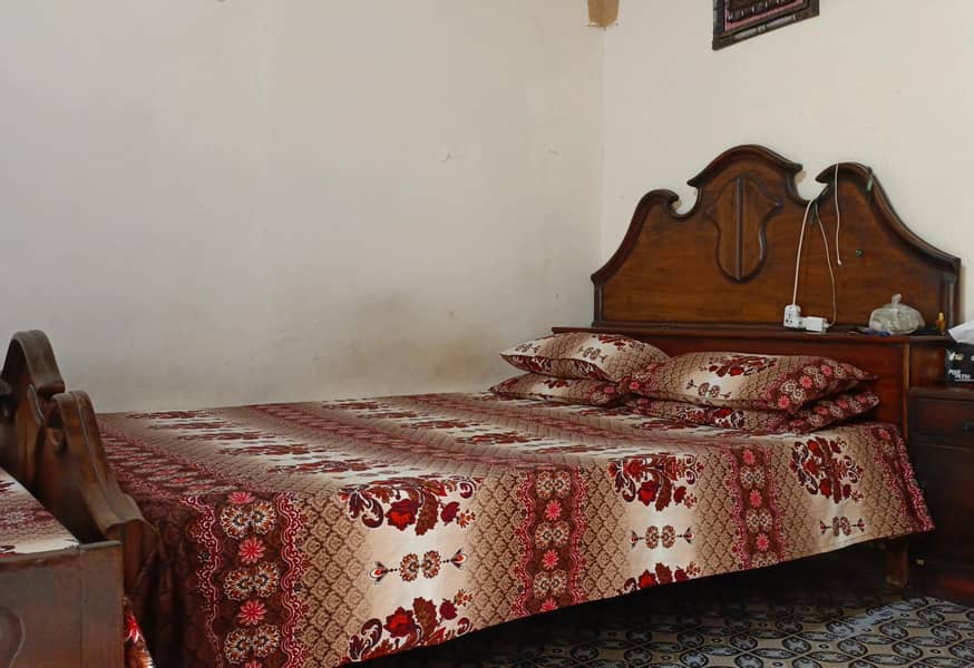 1 Double Bed & 1 Single Bed 0