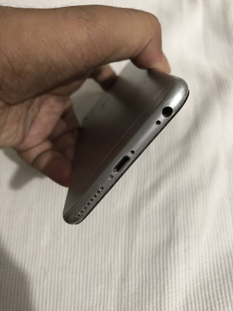 Apple iPhone 6 Plus 1