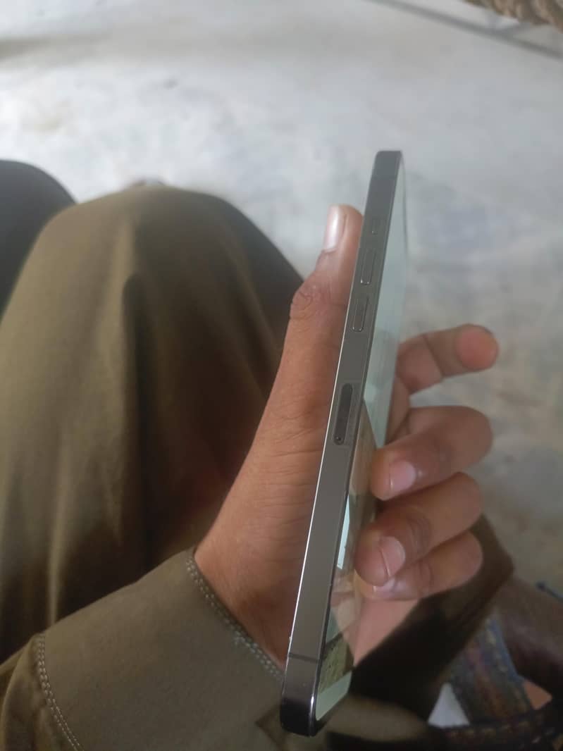 Apple iPhone 3