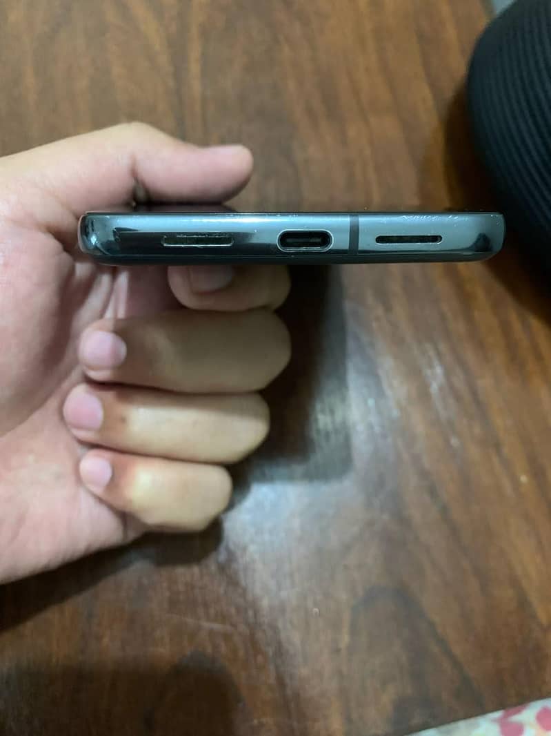 Google Pixel 8 Pro 3