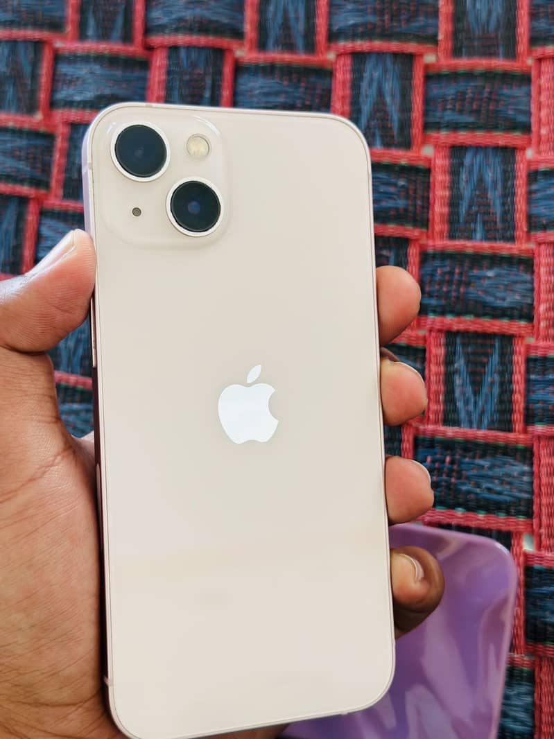 Apple iPhone 13 1