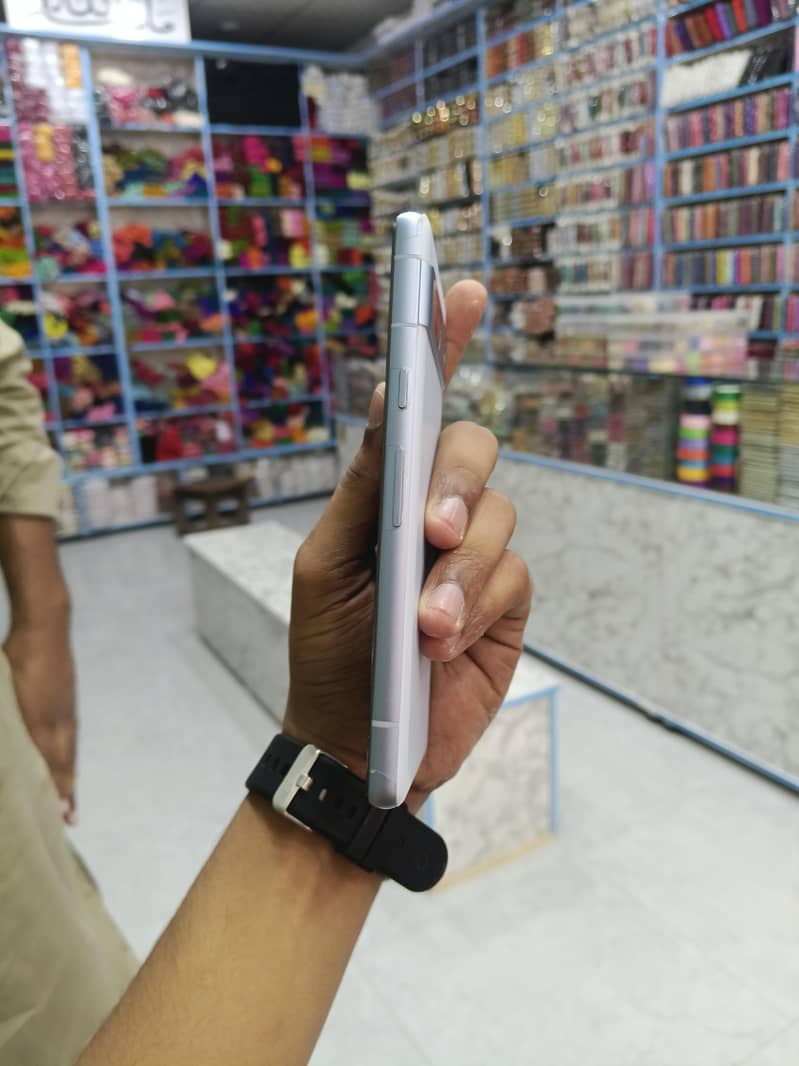 Google Pixel 7a 1
