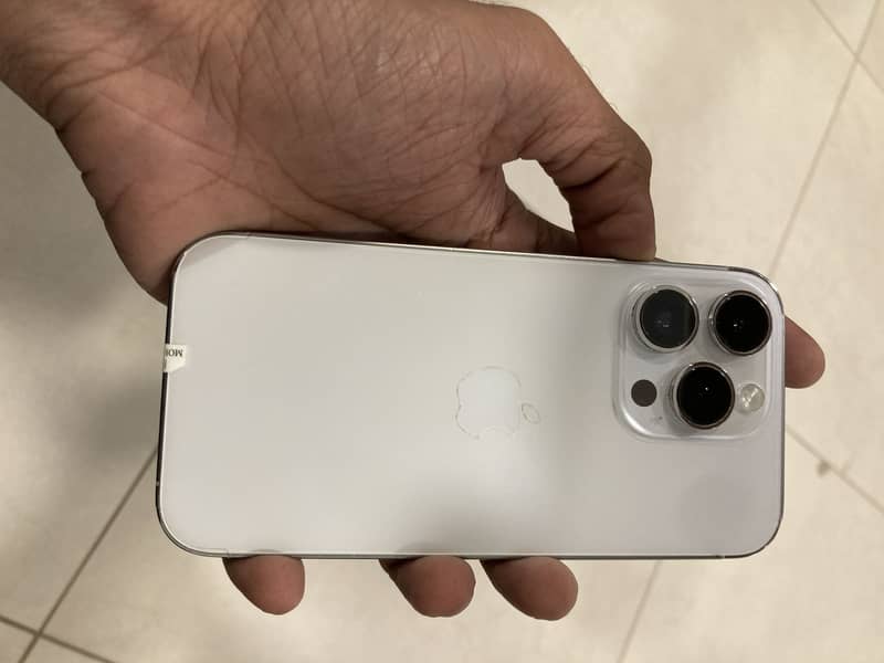 Apple iPhone 14 Pro 0