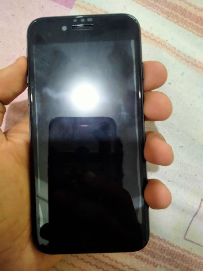 Apple iPhone SE 0