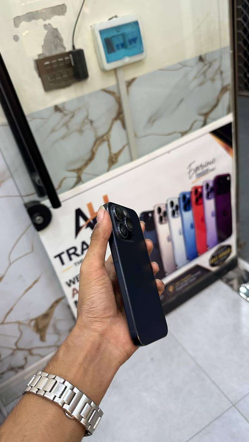 Apple iPhone 15 Pro 2