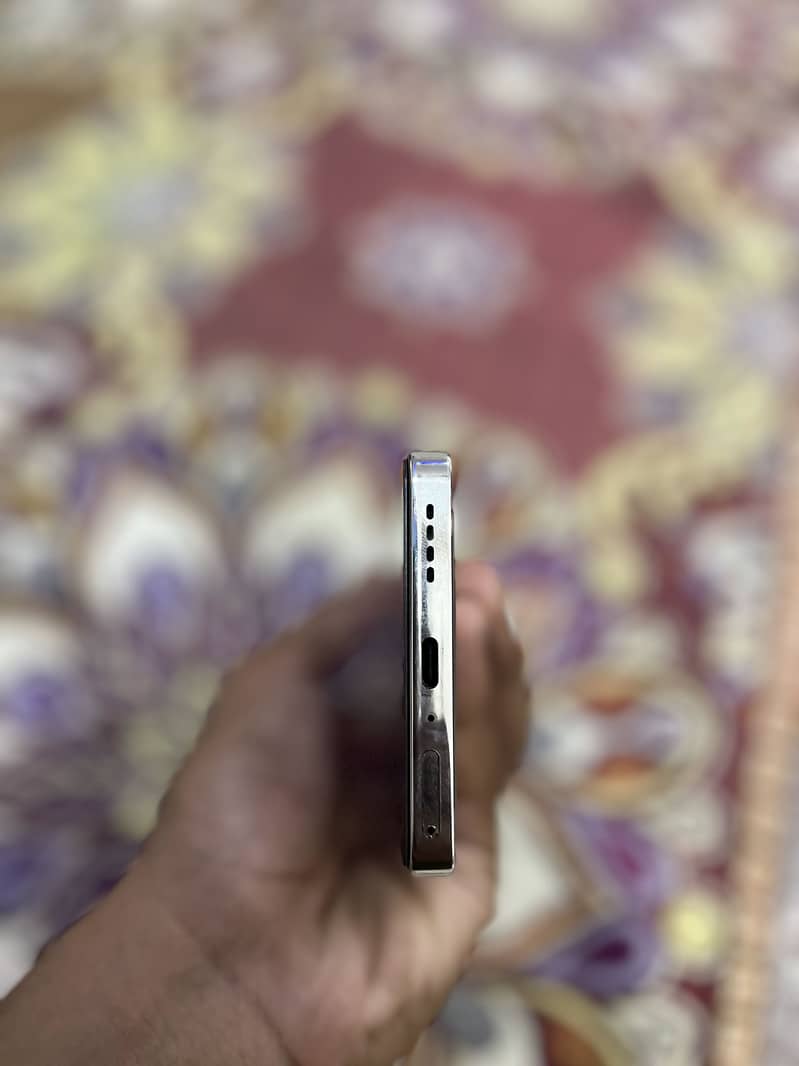Infinix Note 40 5