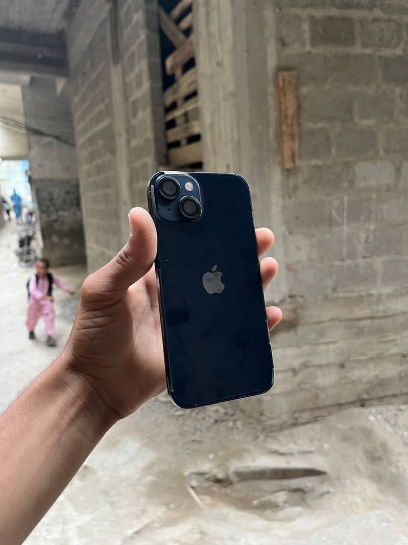 Apple iPhone 13 3