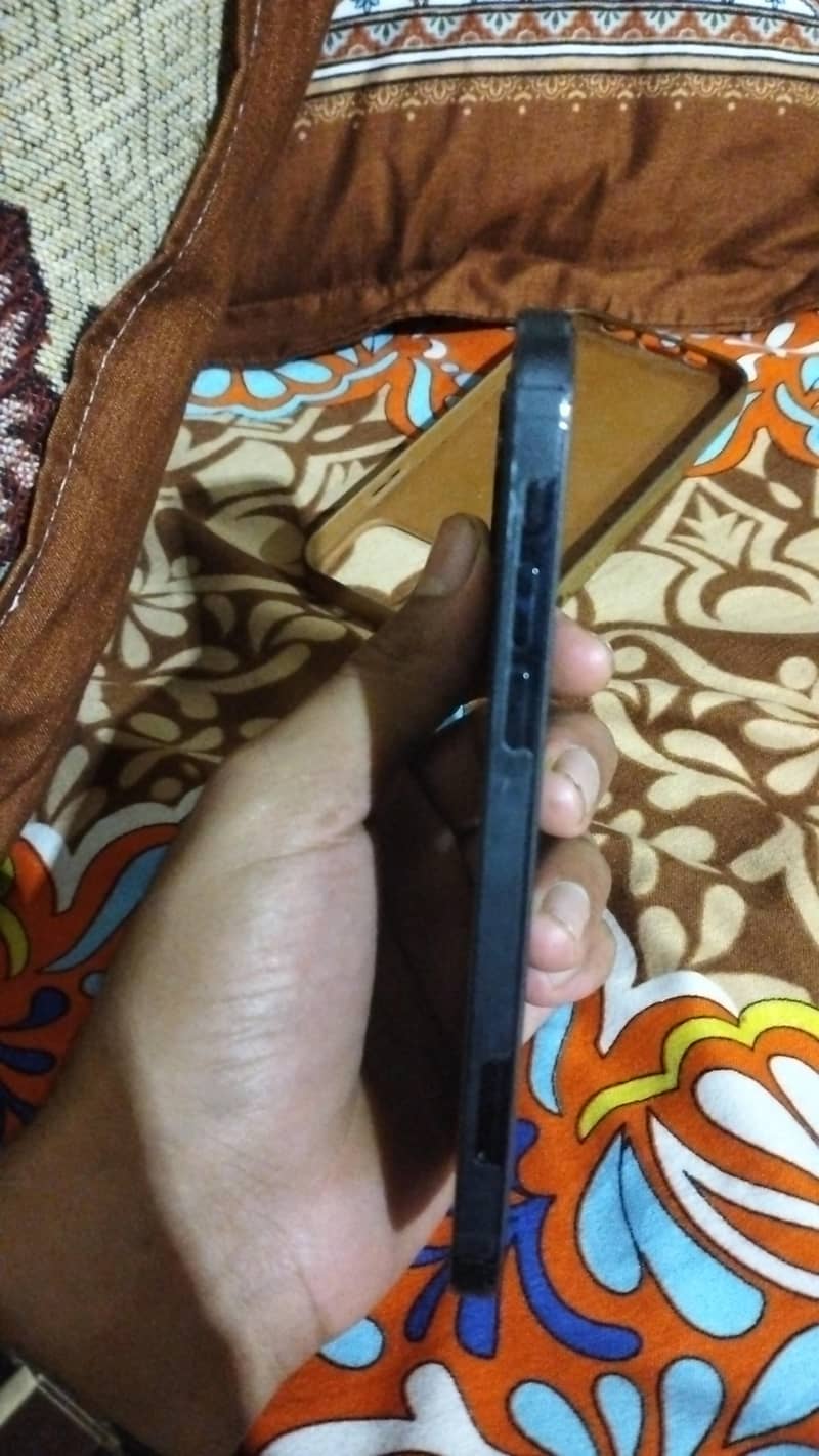 Apple iPhone 12 Pro 3