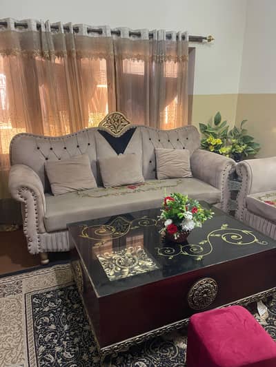 7 seater sofa set in excellent condition