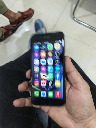 Apple iPhone SE 2020