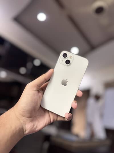 Apple iPhone 13
