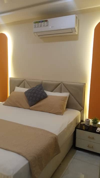 Furnished 1 BHK Park house apartment, Gulberg 3 , Lahore-per day rent