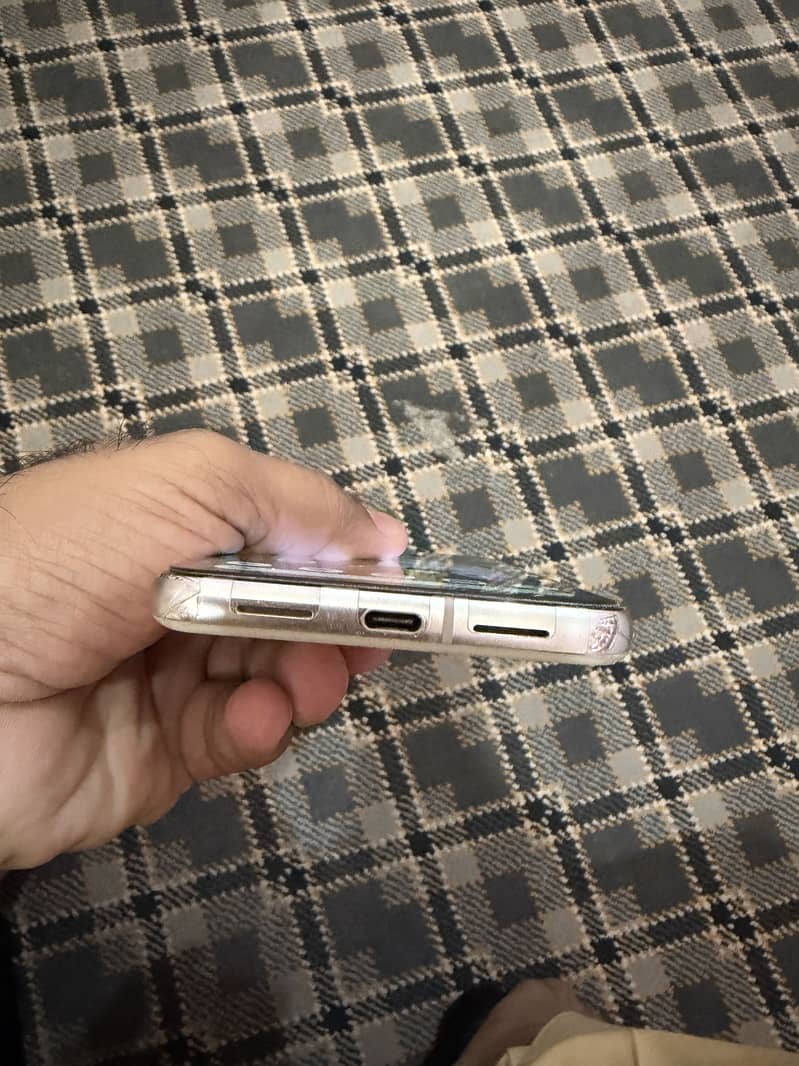Google Pixel 8 Pro 1
