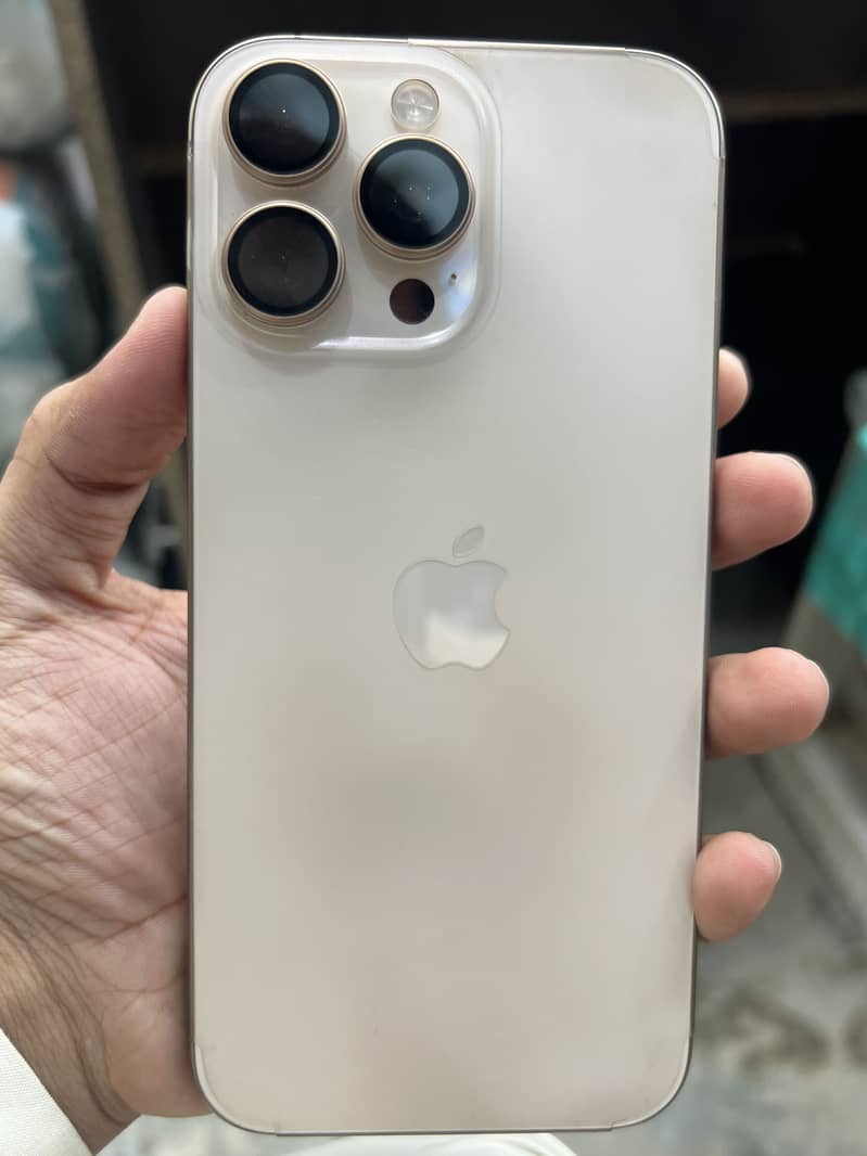 Apple iPhone 16 Pro Max 0