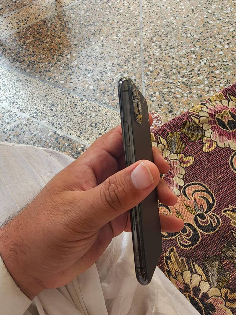 iphone 11 pro 1