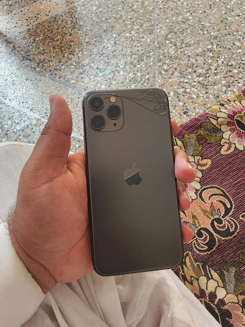 iphone 11 pro 2