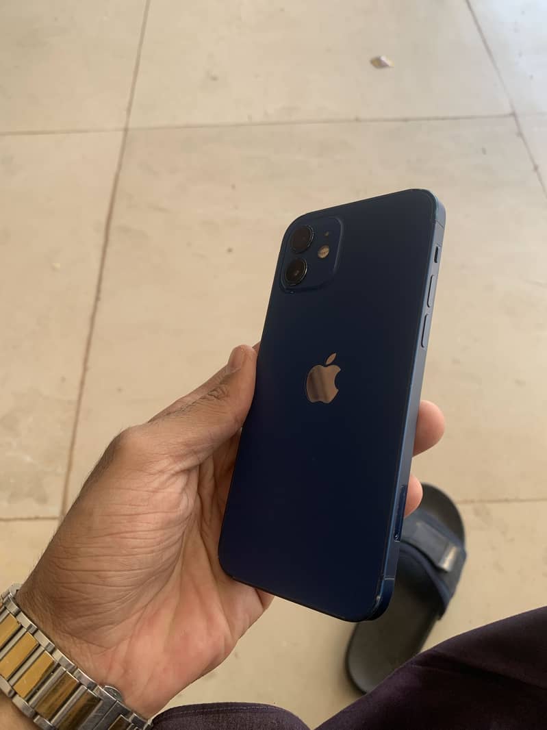 Iphone 12 4