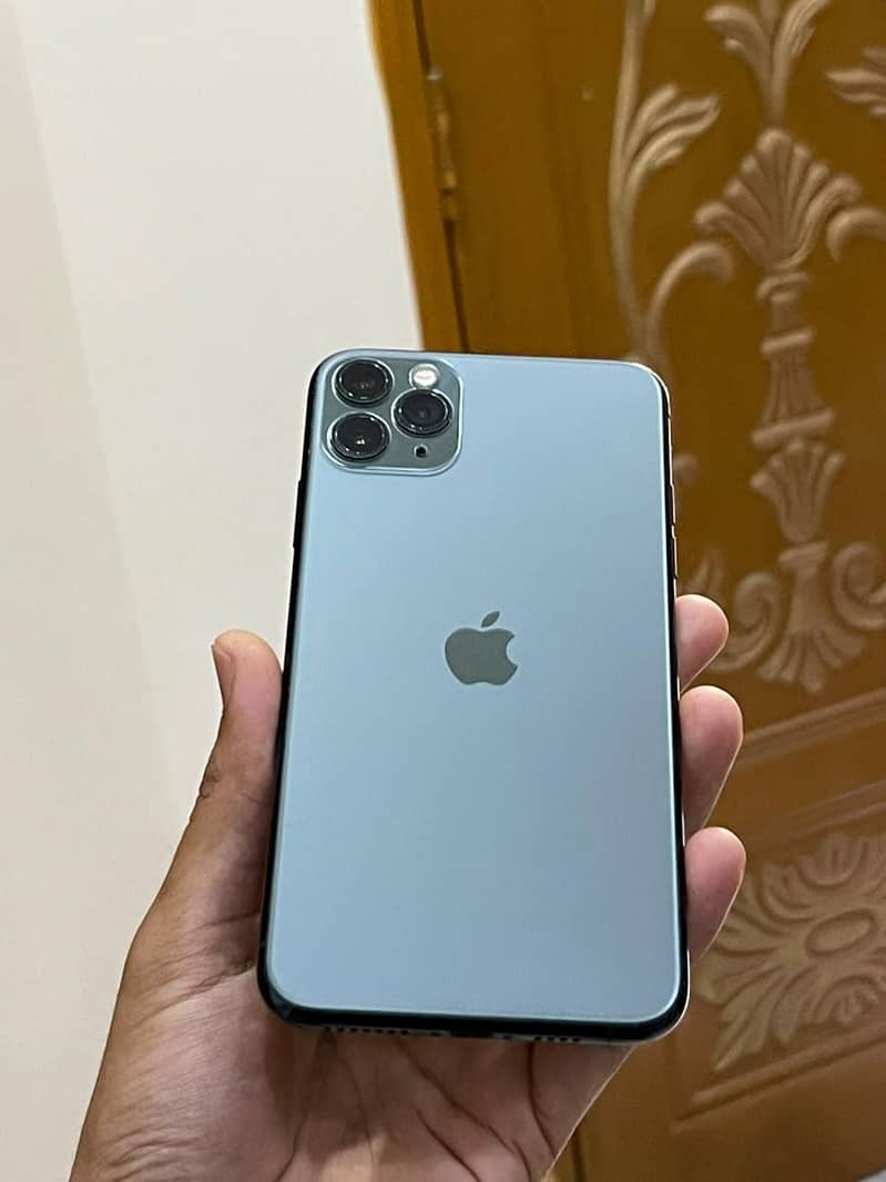 iphone 11 pro max 2