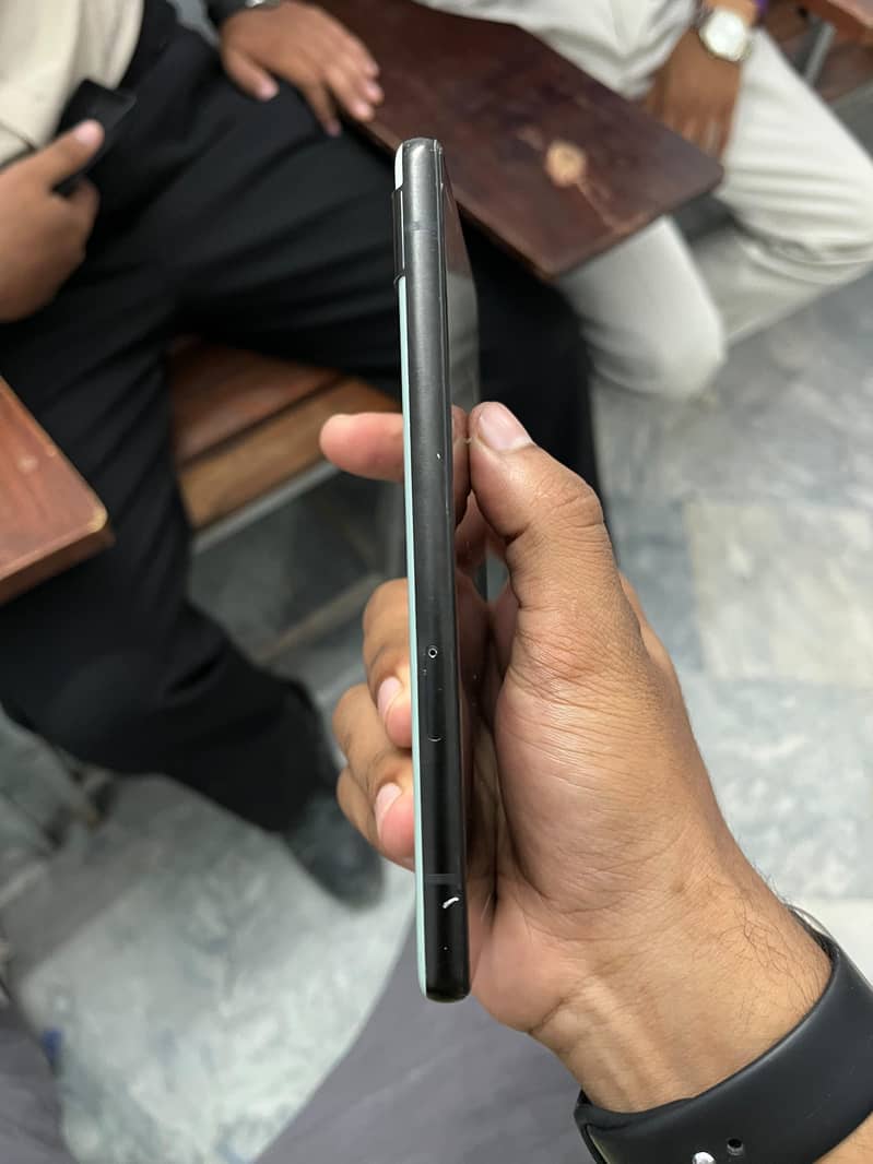 Google Pixel 6a 4