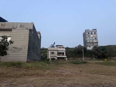 10 Marla plot for sale