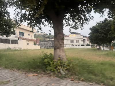 10 Marla plot for sale