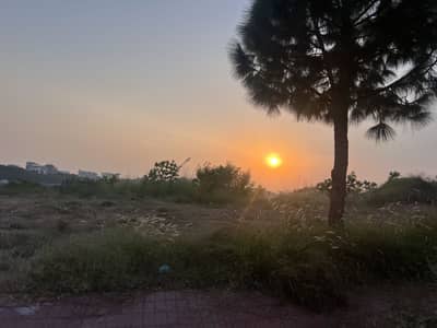 10 Marla plot for sale