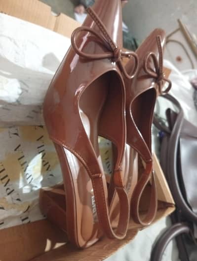 zapatla brown heels