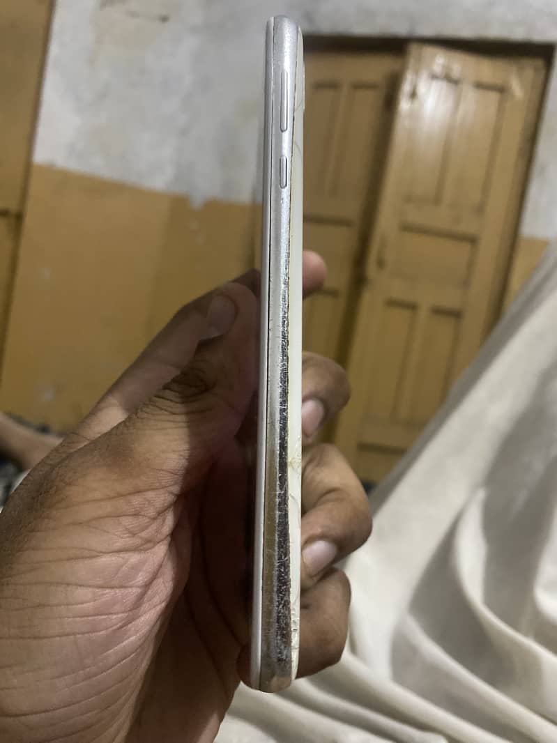 Sharp Aquos R2 READ ADD 2