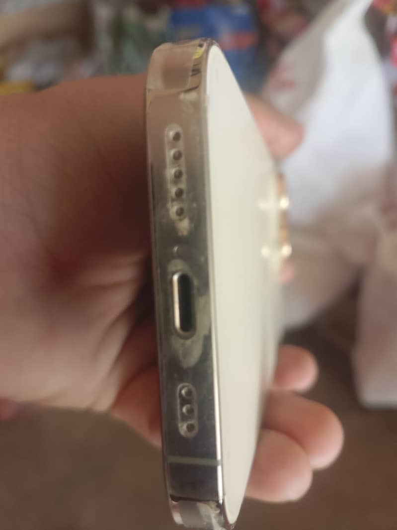 Apple iPhone 14 Pro 3