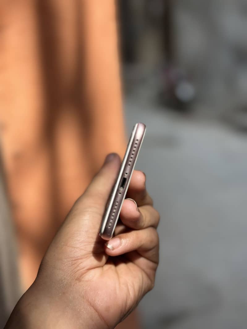 Apple iPhone 7 Plus 4