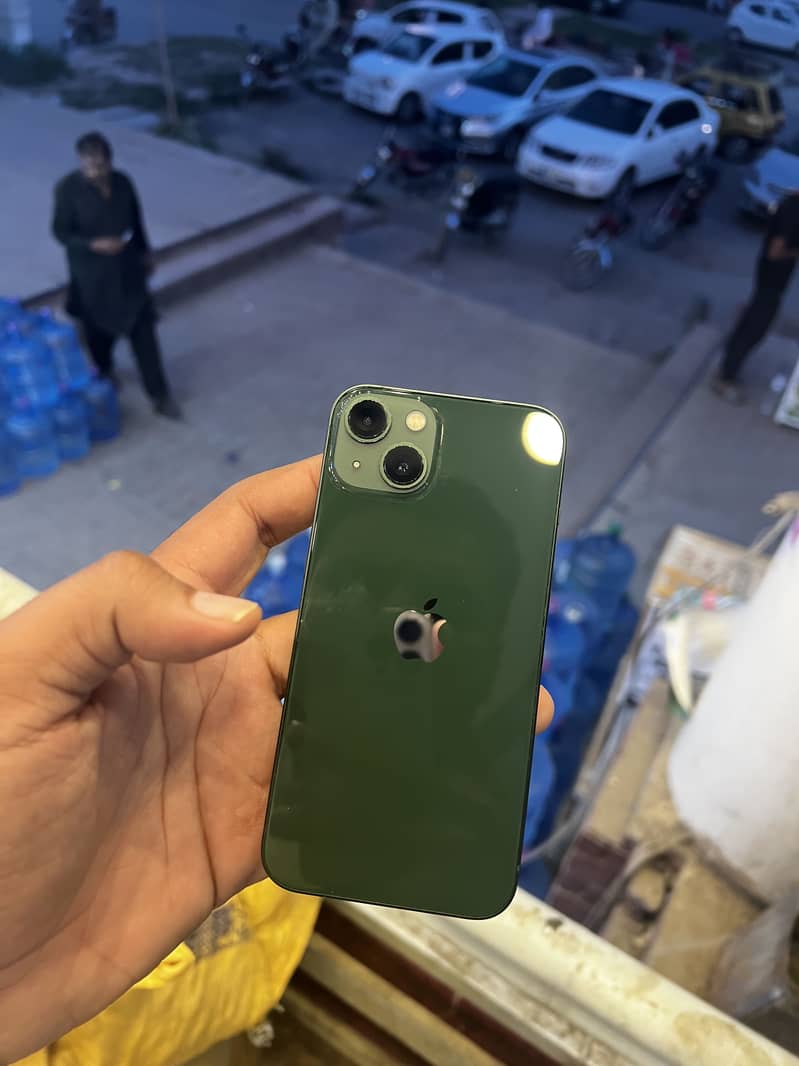 Apple iPhone 13 1