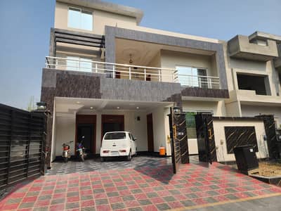 HOUSE IN C BLOCK MULTI GARDENS B17 ISLAMABAD