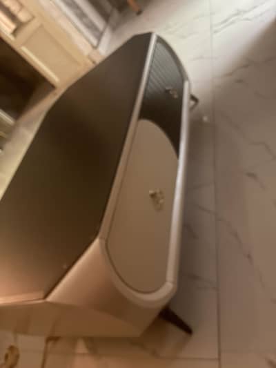 Luxury center table