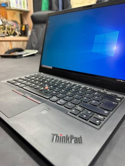 Lenovo ThinkPad X1 Carbon 8th Gen | 16GB RAM | 512GB SSD | Slim & Ligh