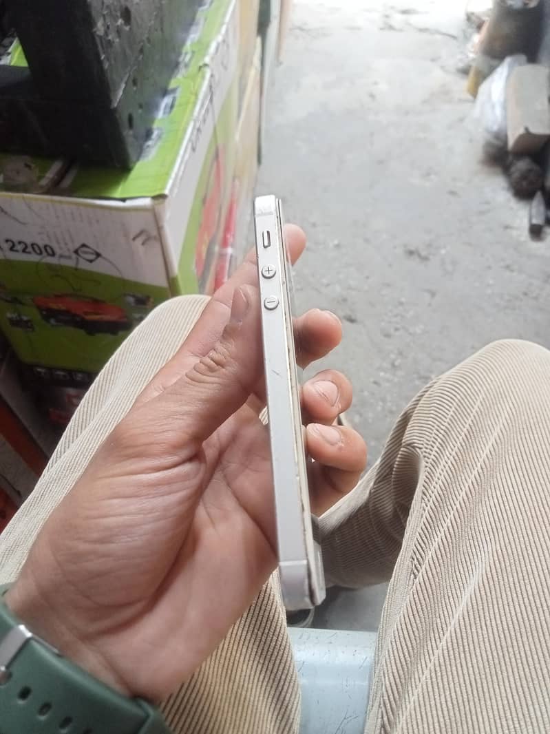 Apple iPhone 5s 3