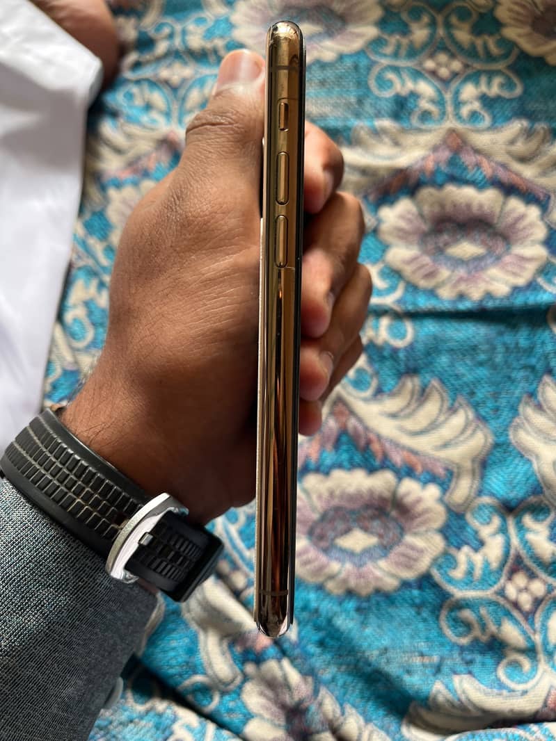 IPhone 11 Pro 2