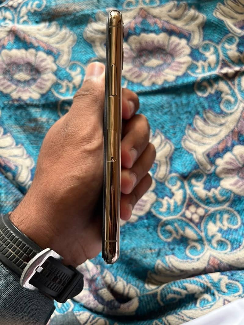 IPhone 11 Pro 3