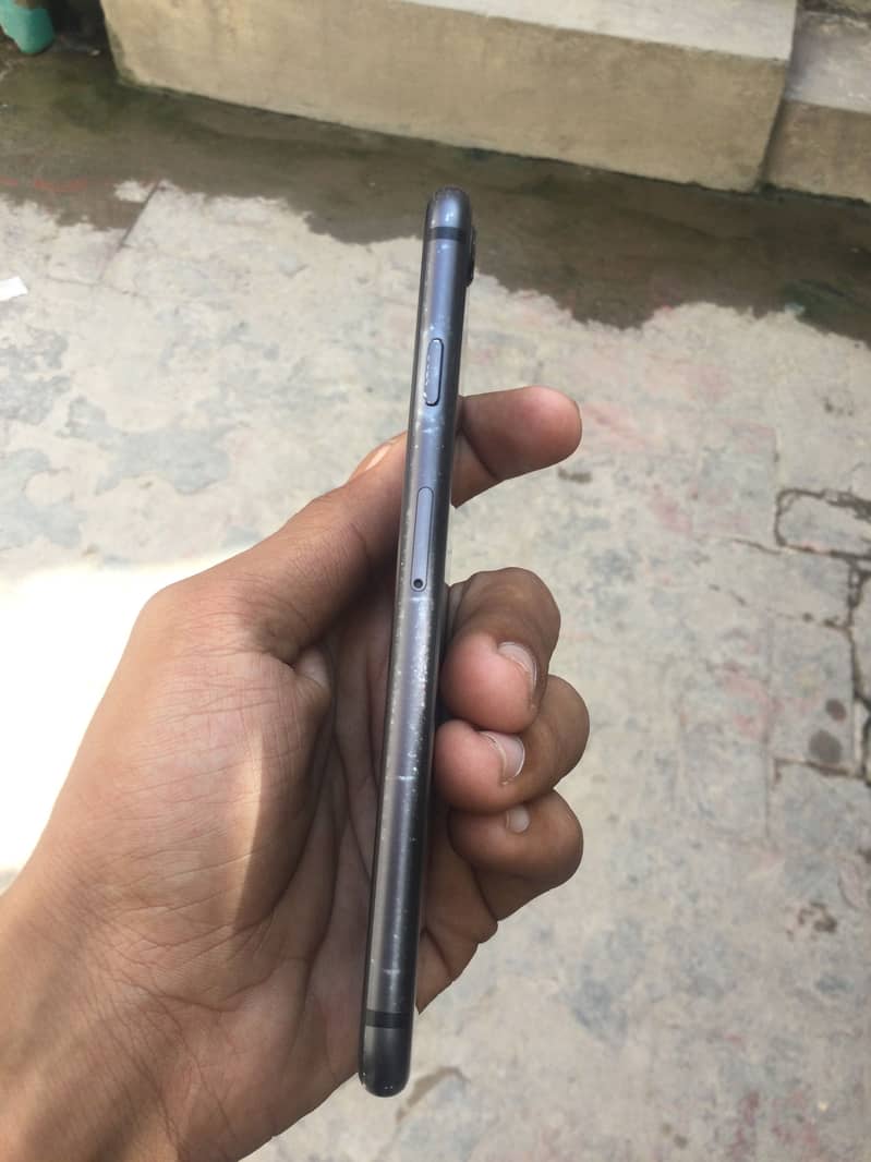 Apple iPhone 8 2