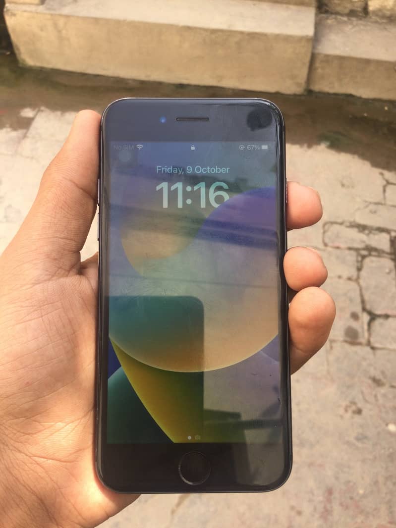 Apple iPhone 8 3
