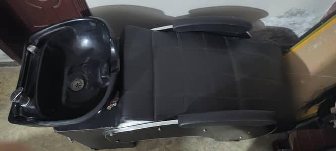 Hair washing unit in good condition