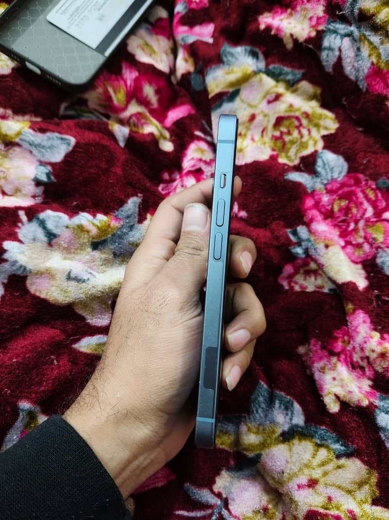 Apple iPhone 14 5