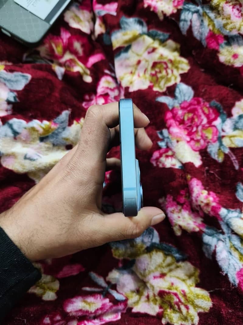 Apple iPhone 14 6